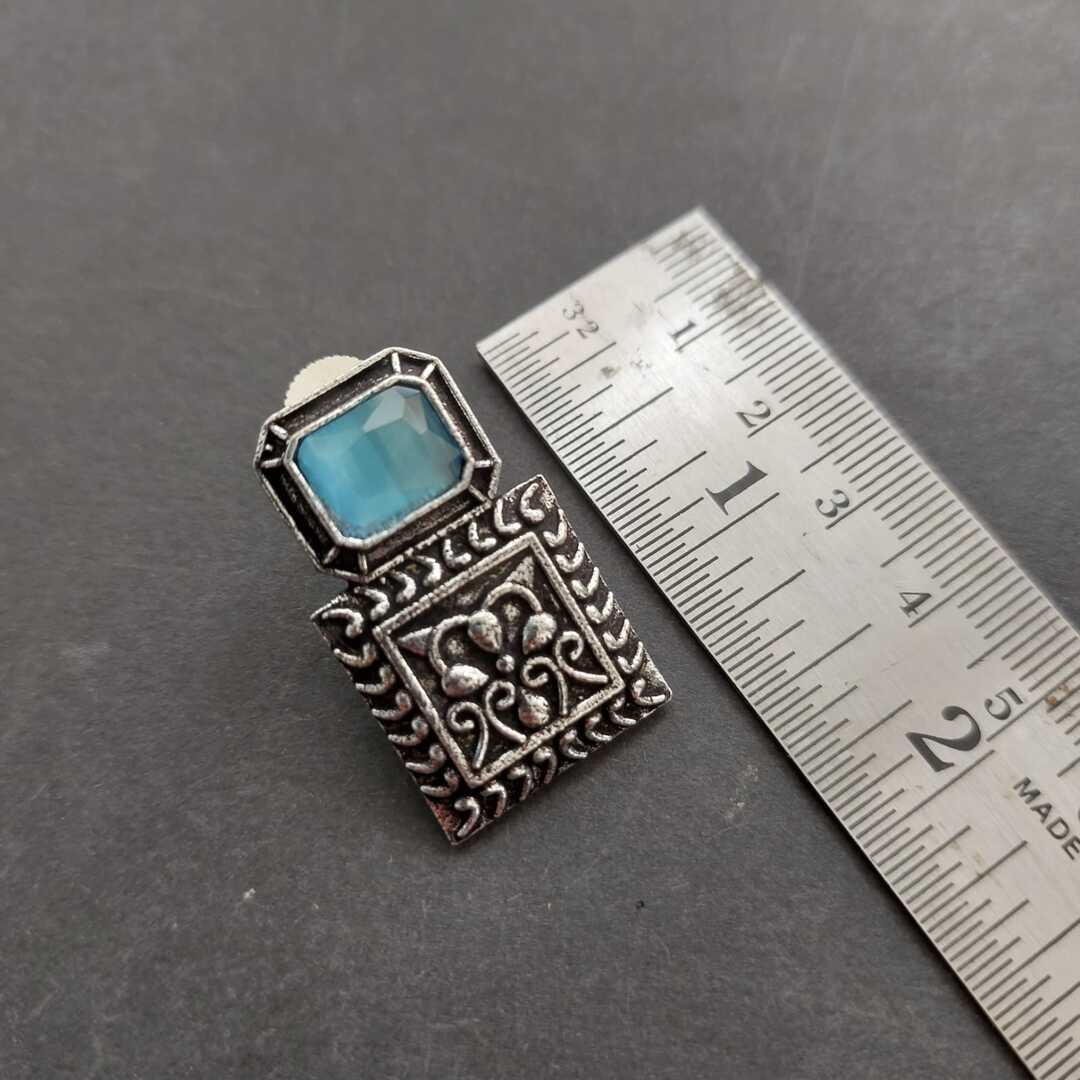 Glimmer & Grace: Blue Stone Silver Toned Earring