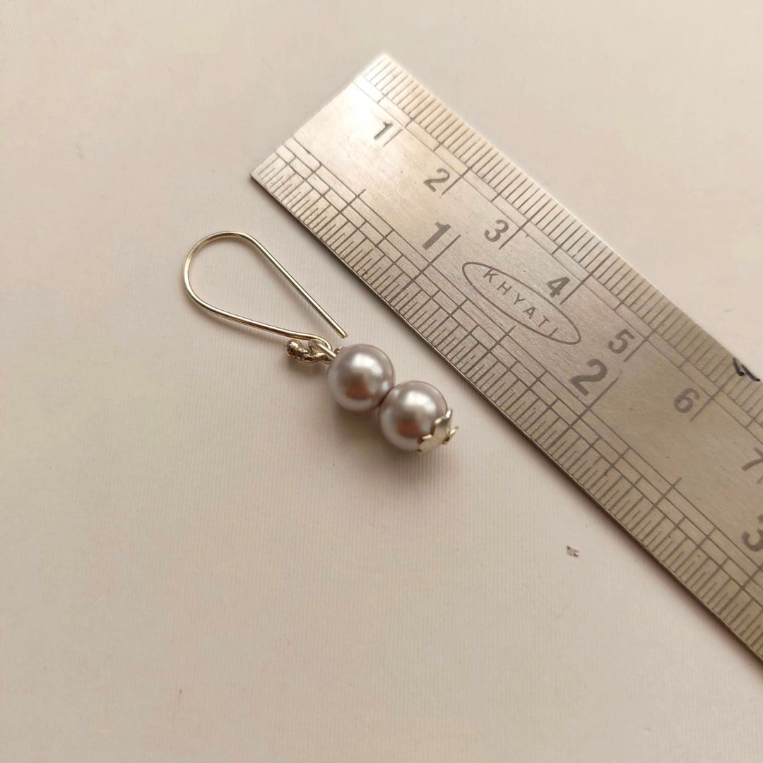 Subtle Ivory Pearl Necklace and Earring Set