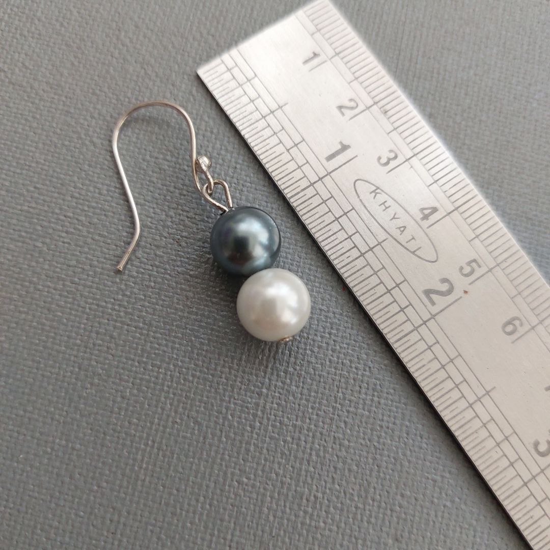 Pearl Spectrum: 5-Shade Pearl Necklace & Earring Set