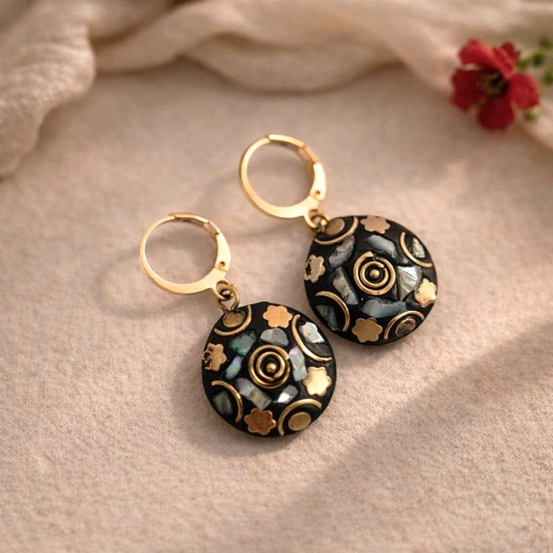 🎁 Midnight Gold Disc Earring