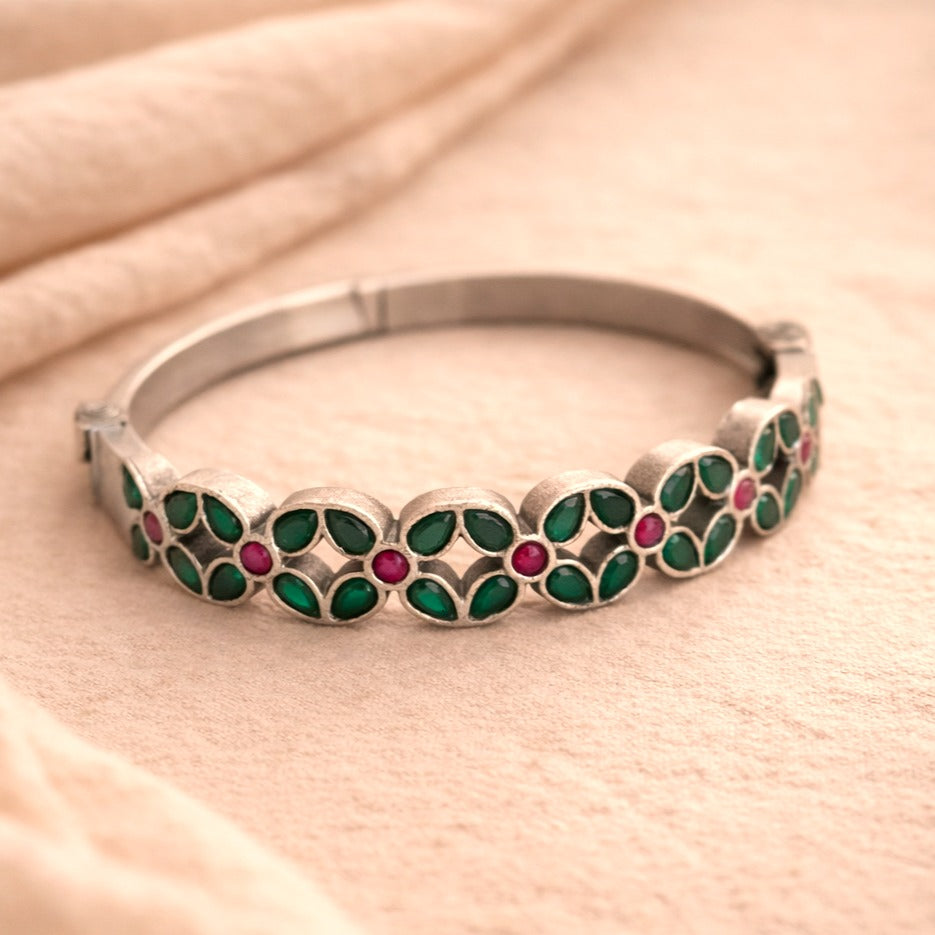 Emerald Veda: Green and Pink Stone Screw Bangle