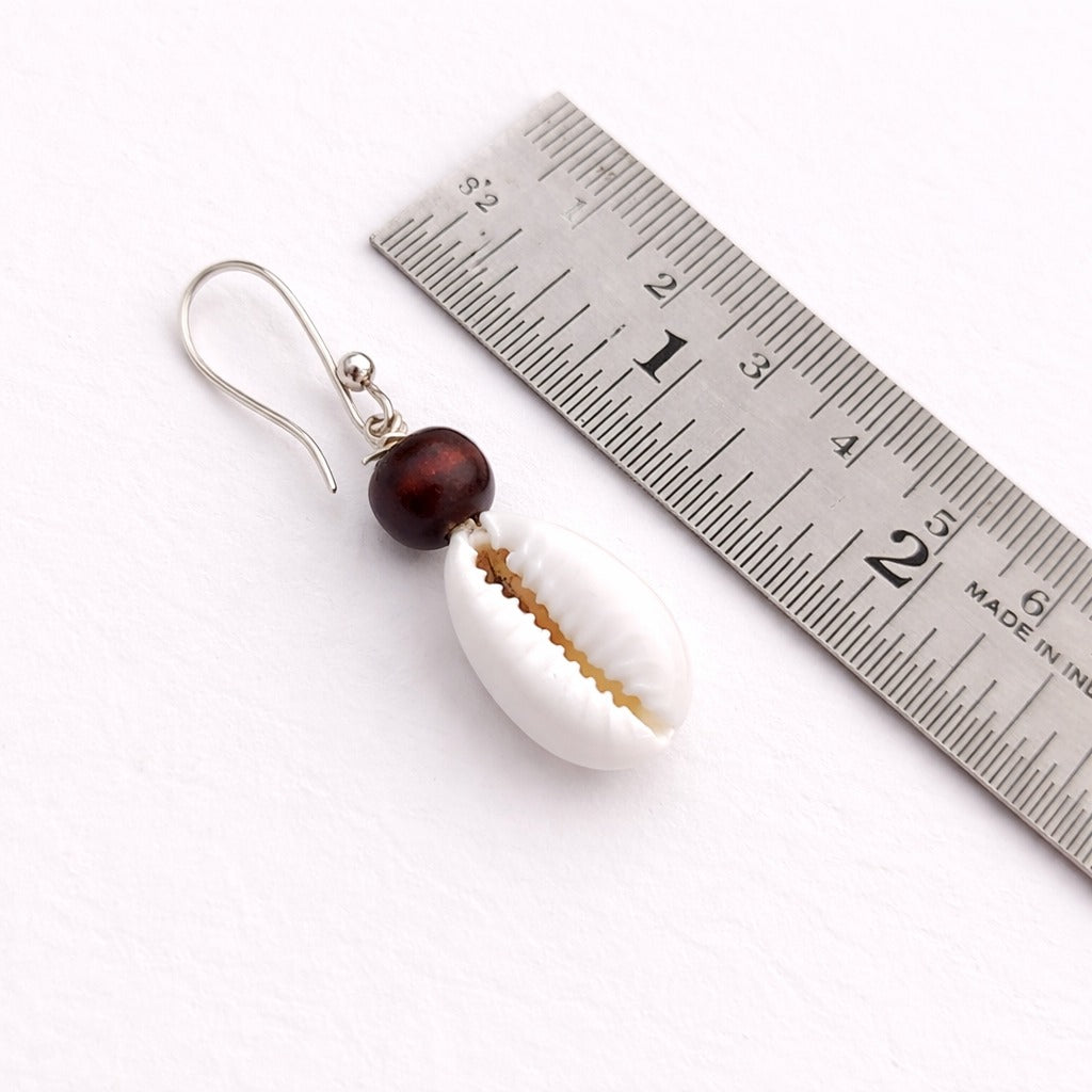 Nomad Line : Sustainable Handmade Ajrakh Cowrie Necklace Set