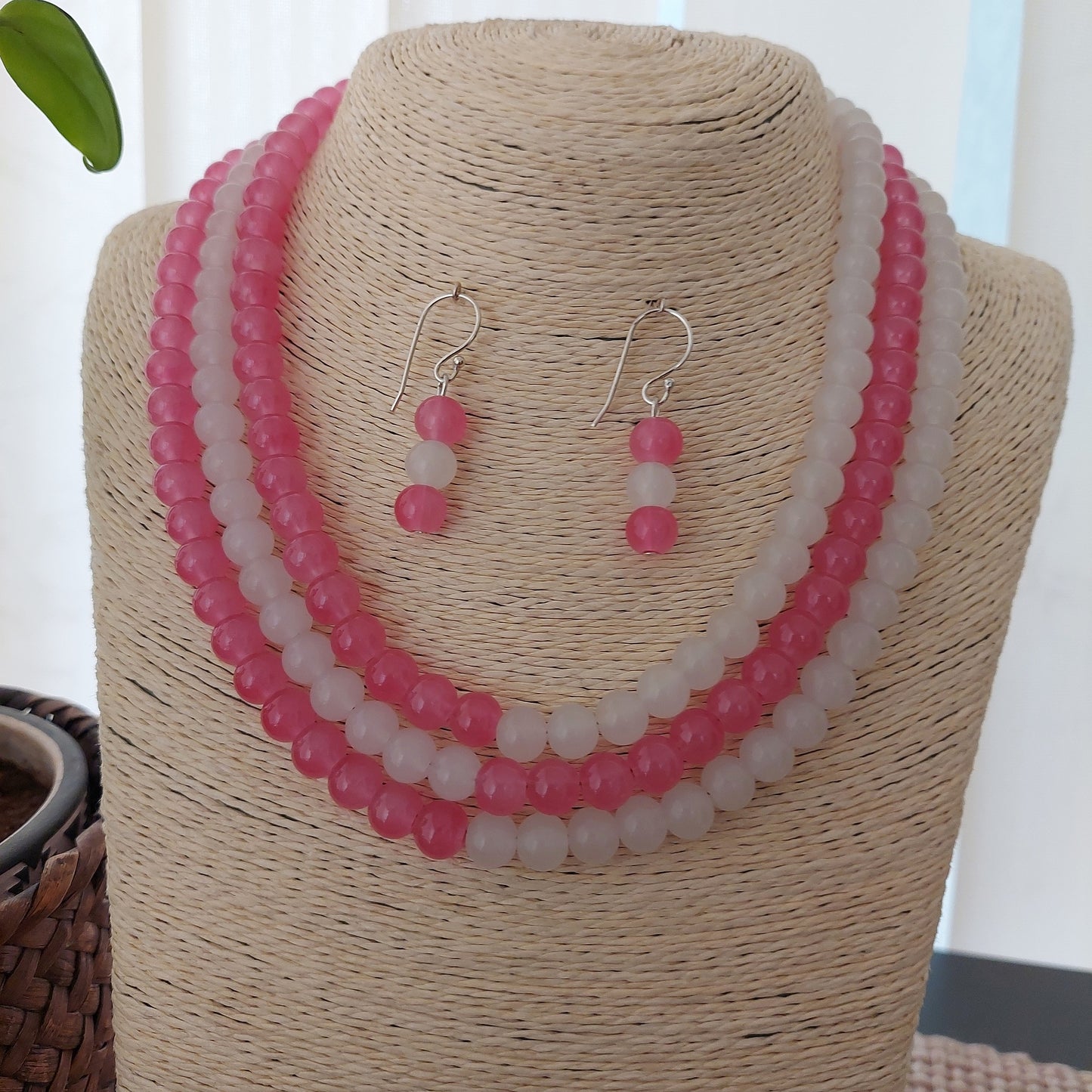 Asymmetrical 3 Layered Neckset with White n Pink Beads
