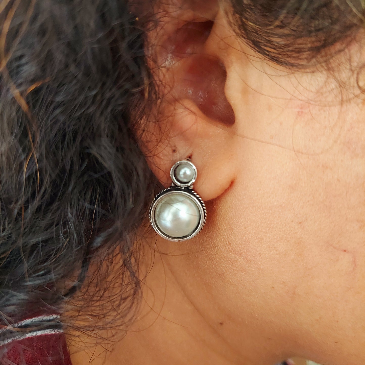 Circular Pearl Ear Stud