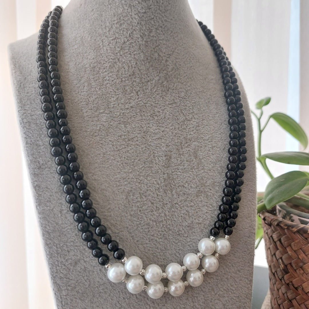 Classic Contrast : Black Beads and Pearl Necklace Set