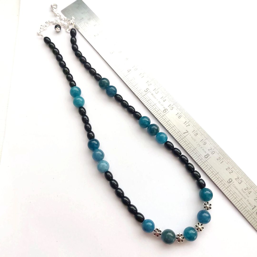 Beaded Splendor : Black and Blue Beaded Necklace