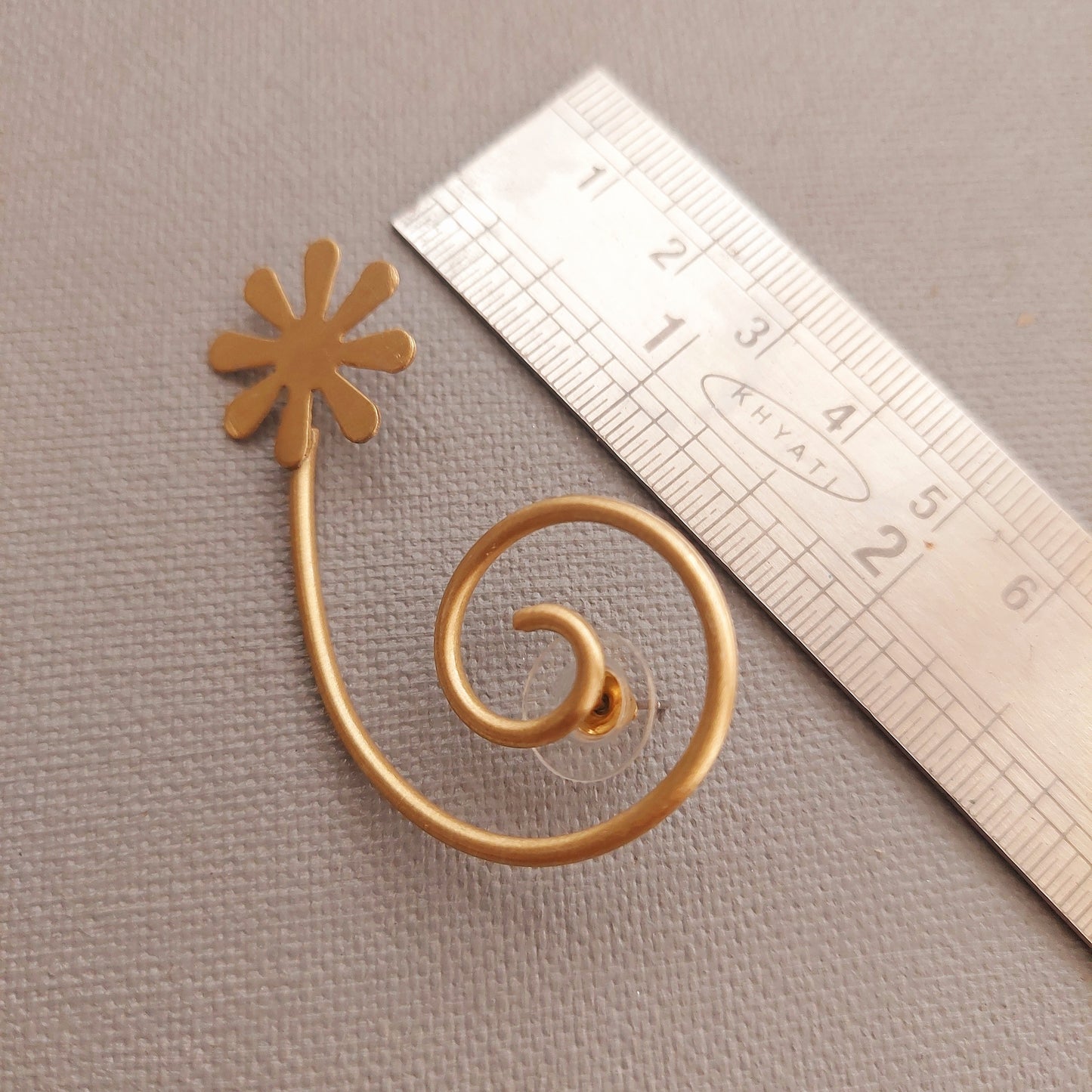 Golden Swirl: Handcrafted Gold Toned Spiral Brass Earring