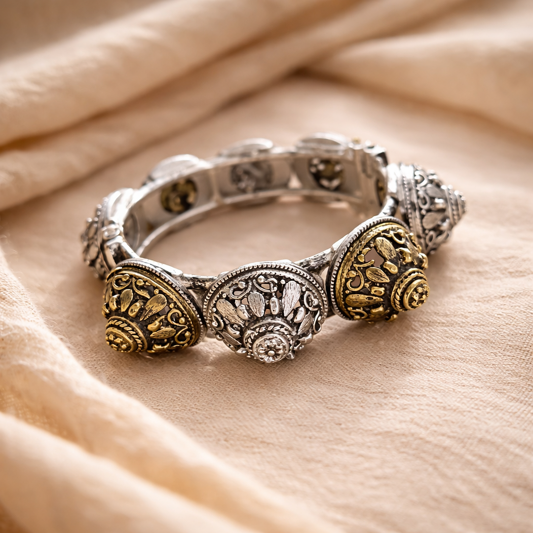 Samriddhi Heritage Cuff Set:Dual Toned Bracelet