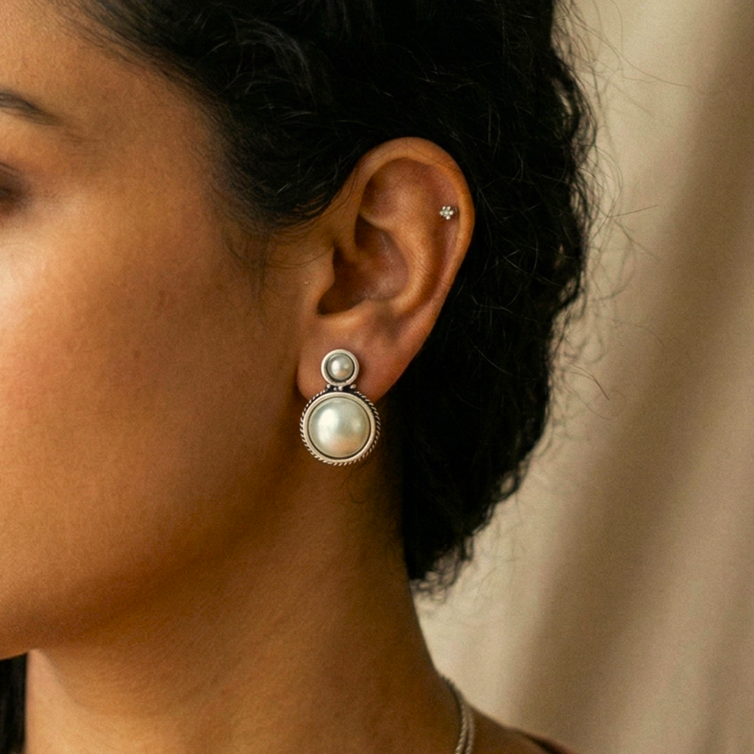 Circular Pearl Ear Stud