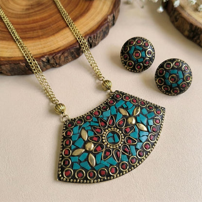 Colour Craft: Tibetian lac Pendant and Earring Set