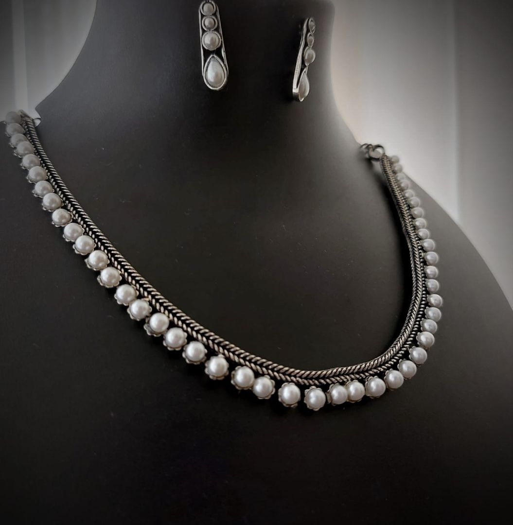 Pearls of Grace: Trendy Pearl Necklace And Earring Set