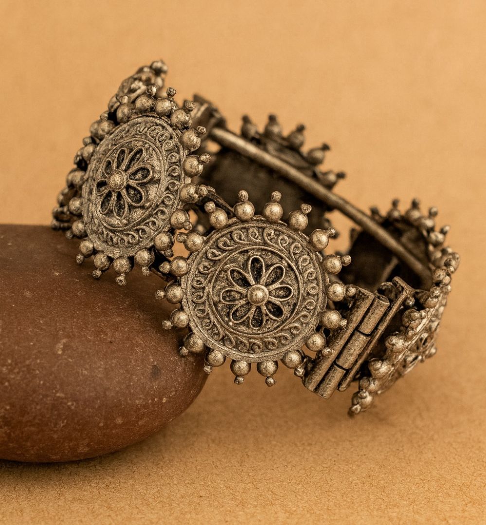 Rajwada Cuff: Silver Toned Adjustable Kada