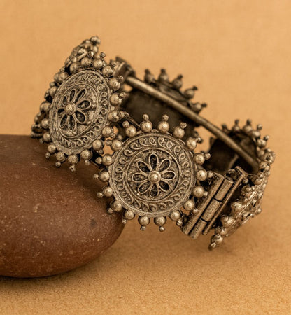 Rajwada Cuff: Silver Toned Adjustable Kada