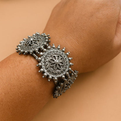 Rajwada Cuff: Silver Toned Adjustable Kada
