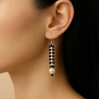 Beaded Trail: Black Bead and Pearl Earring