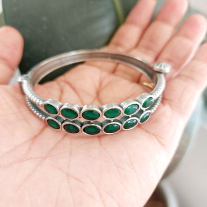 Emerald Chandelier : Silver Toned Bangle with Screw.