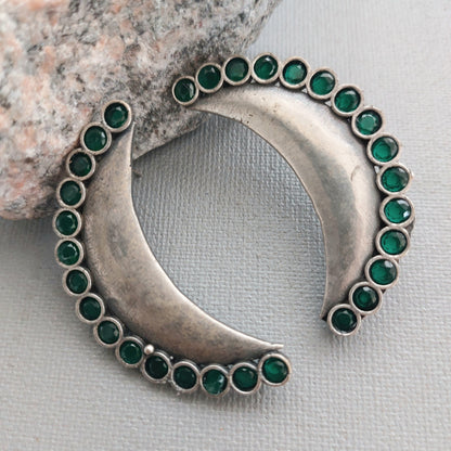 Crescent Moon Elegance : Green Stone