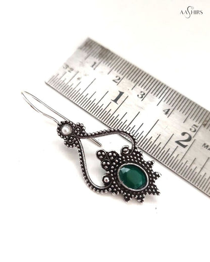 Ripple Curve: Silver Toned Green Stone Earring