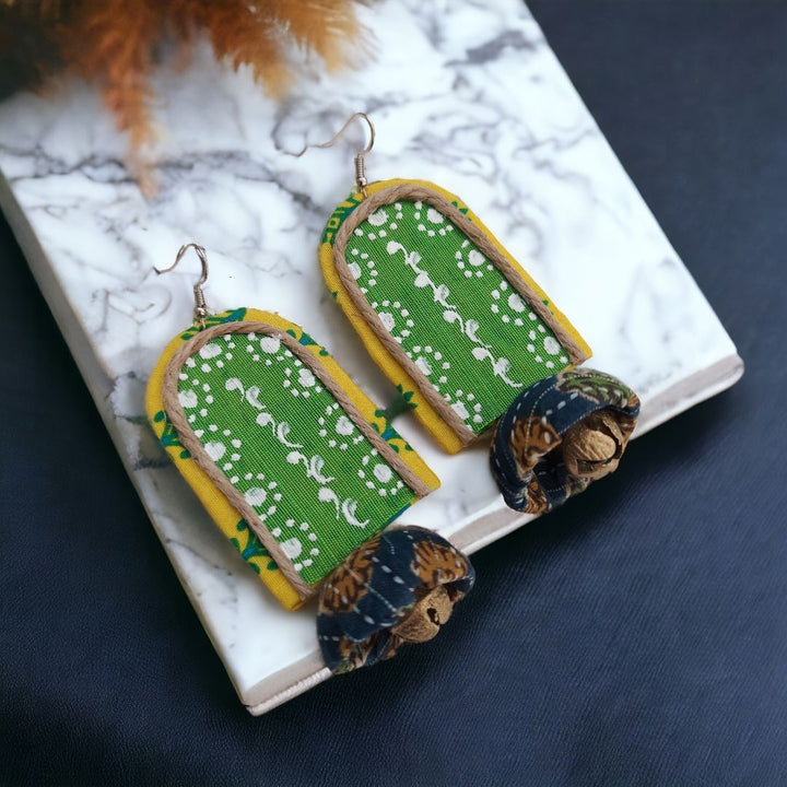 ARTHISHA earrings (Dark Green) main image 1