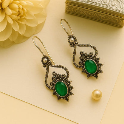Ripple Curve: Silver Toned Green Stone Earring