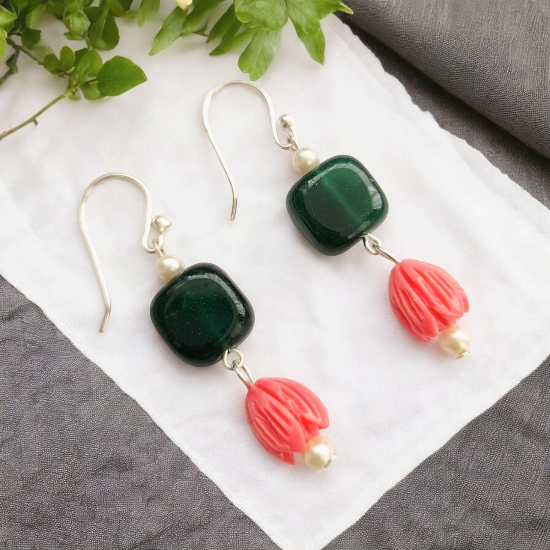 Tulip Garden : Dangle Earring