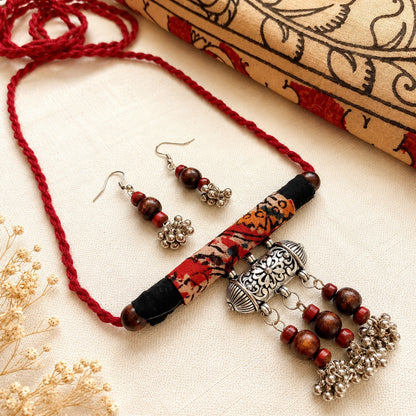 Kalamkari Wonder : Handmade Fabric Necklace