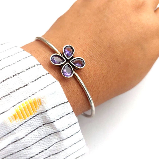 Adjustable Bracelet : Silver Toned Lavender Floral Charm Bracelet