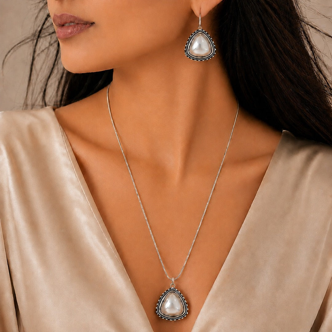 Shades & Stories: Pleasing Pearl Silver Toned Pendant and Earring Set