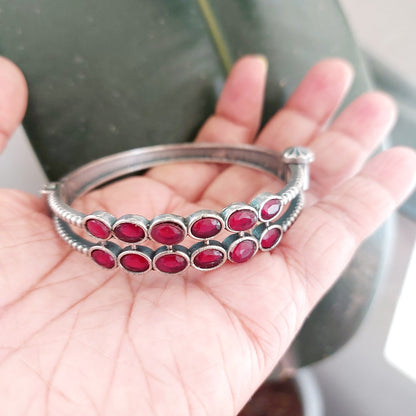 Magenta Chandelier : Silver Toned Bangle with Screw