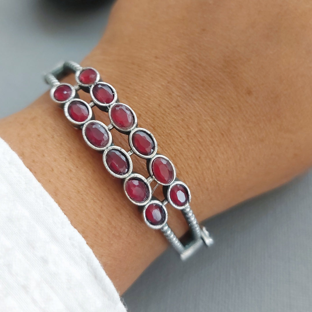 Magenta Chandelier : Silver Toned Bangle with Screw