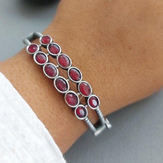 Magenta Chandelier : Silver Toned Bangle with Screw