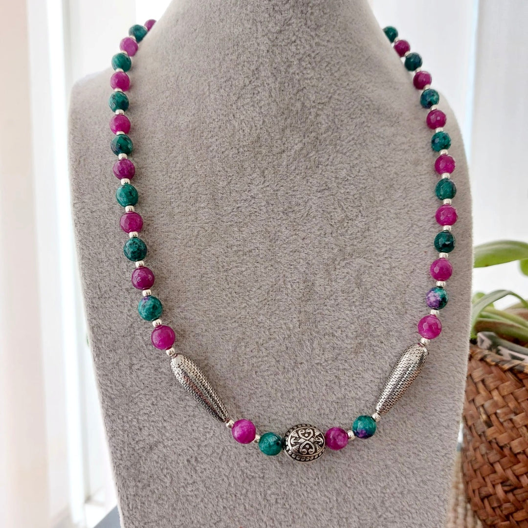 Beaded Splendor : Pink and Green Beaded Necklace