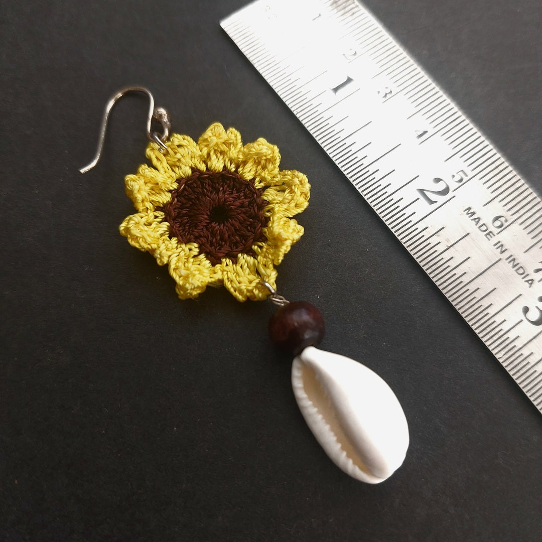 Golden Sunflower : Boho Handmade Crochet Earring