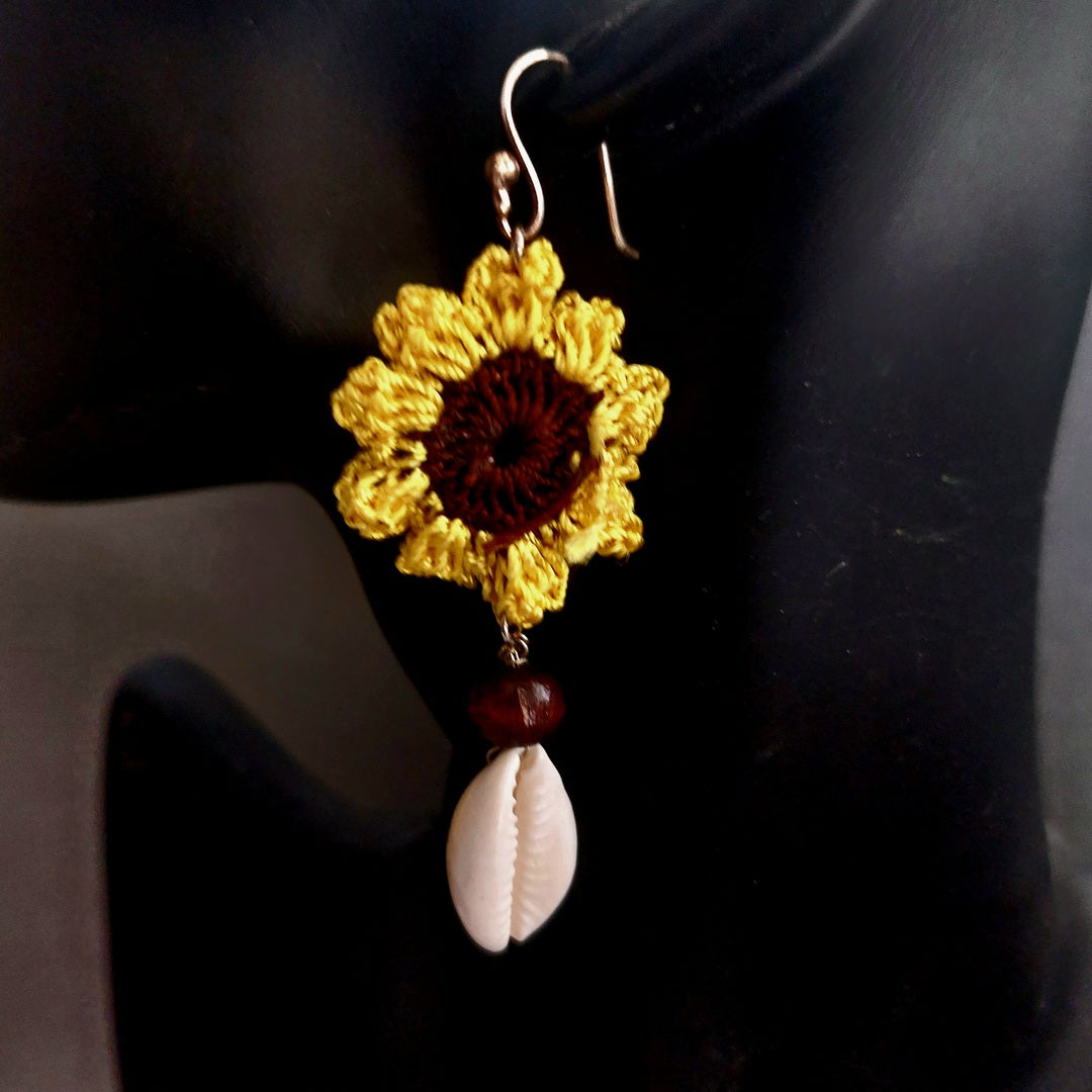 Golden Sunflower : Boho Handmade Crochet Earring