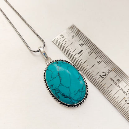 Blue Vein Beauty : Turquoise Pendant and Earring Set