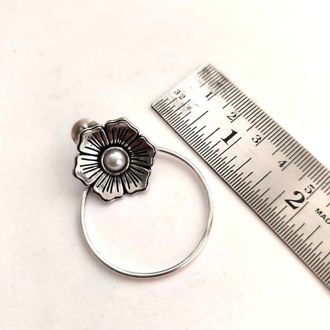 Floral Nimbus: Pearl Bead Silver Toned Stud Earring