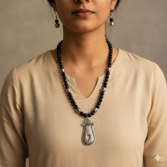 Midnight Empress: Black Beaded Necklace and Earring