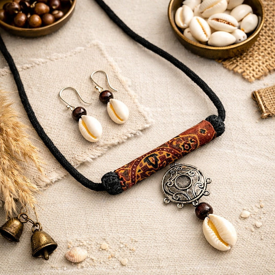 Nomad Line : Sustainable Handmade Ajrakh Cowrie Necklace Set
