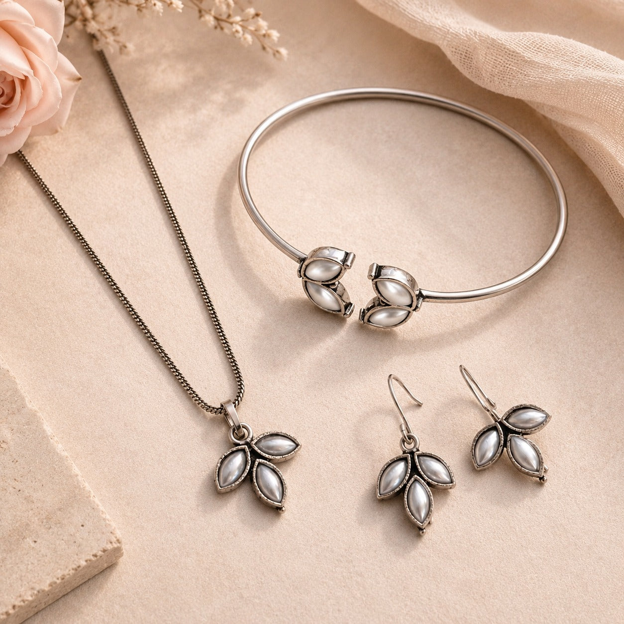 Leafy Pearl Set Combo: Peandant Earring and Bracelet Set
