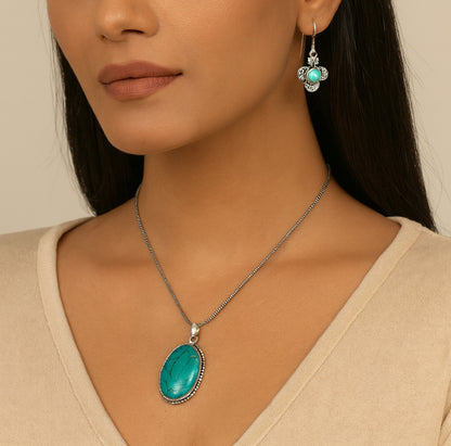 Blue Vein Beauty : Turquoise Pendant and Earring Set