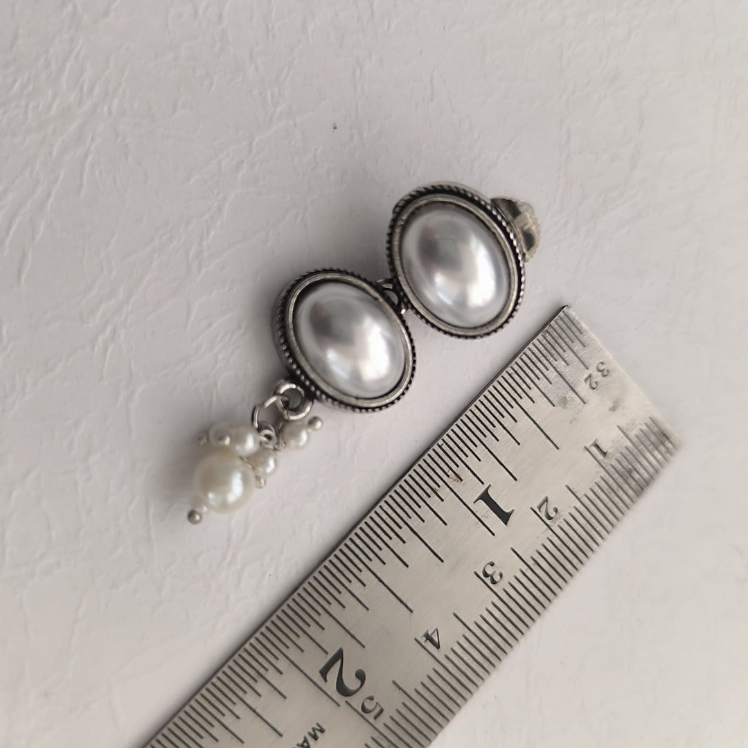 Victorian Grace: Silver Toned Oval Pearls Necklace and Earring Set