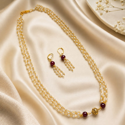 Adaa: Nakshi Pearl Layered Necklace Set With Red Beads