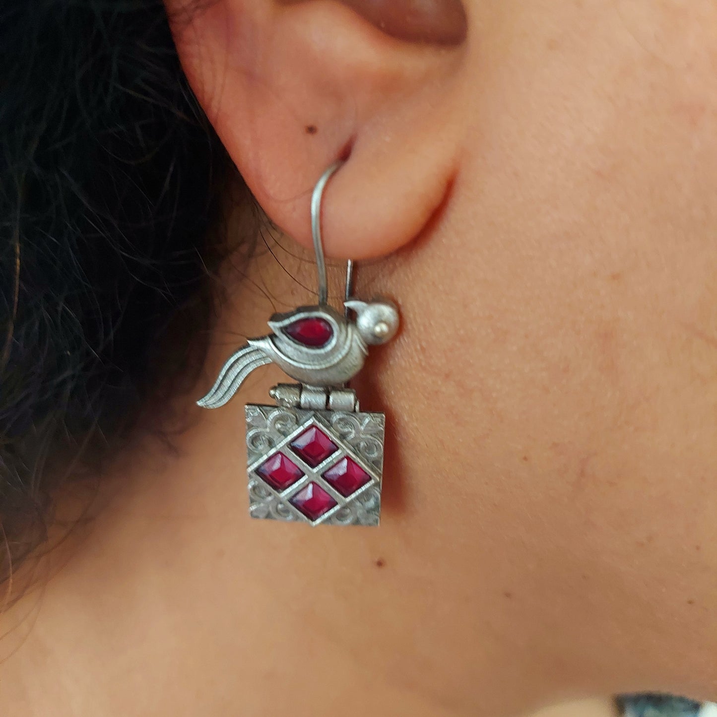 Stone Studded Silver Look Alike Bird Hooped Earrings - Maroon