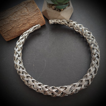 Silver Toned Criss-Crossed Round Choker