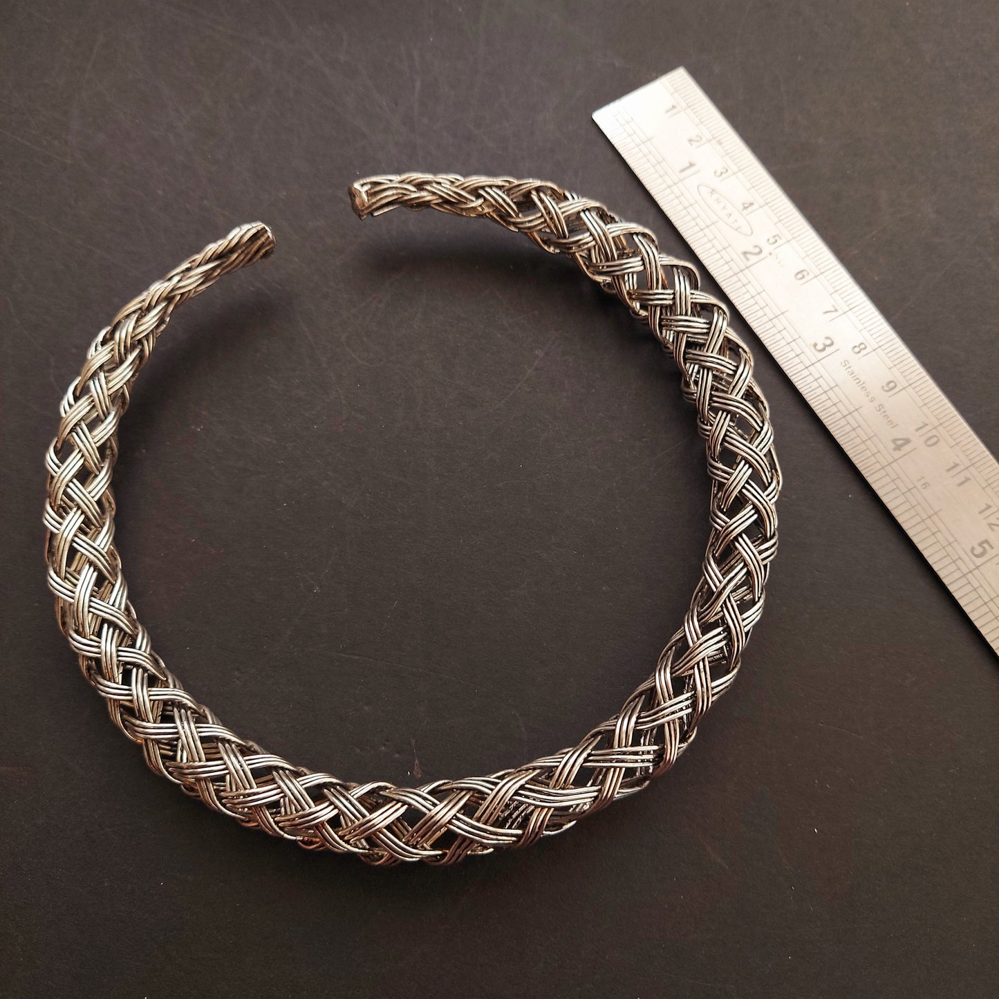 Silver Toned Criss-Crossed Round Choker