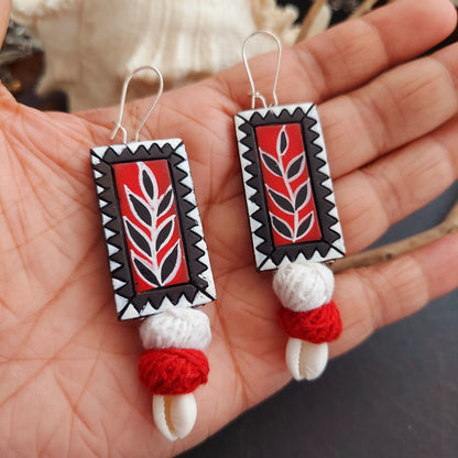 Terracotta Rectangular Handpainted Leaf Pendant Set with Threadbeads and Cowri