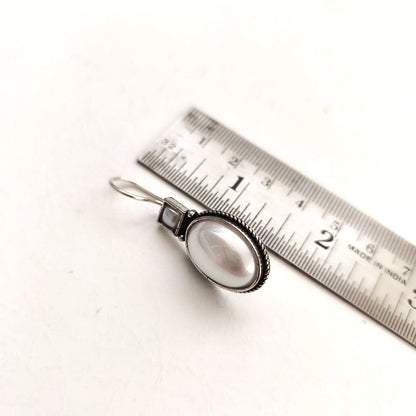 MoomMist: Pearl Pendant and Earring Set