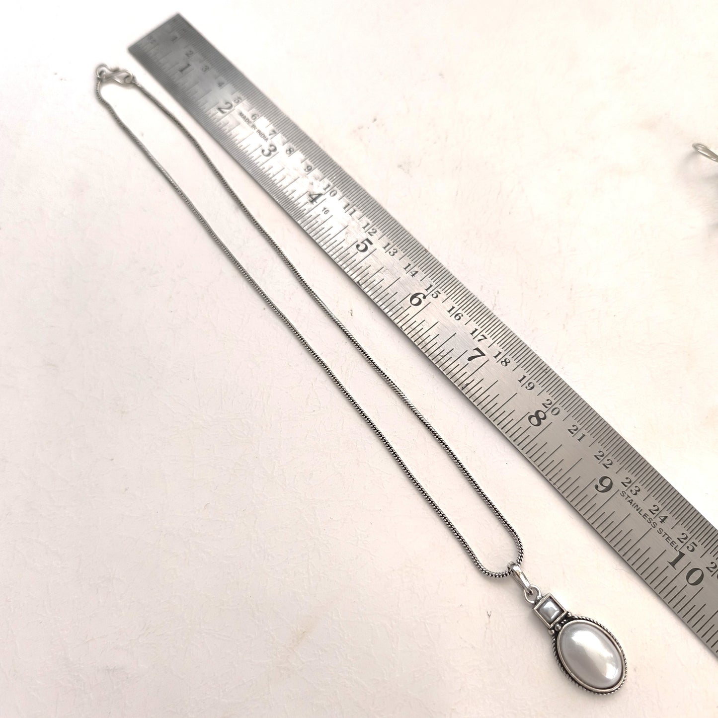 MoomMist: Pearl Pendant and Earring Set