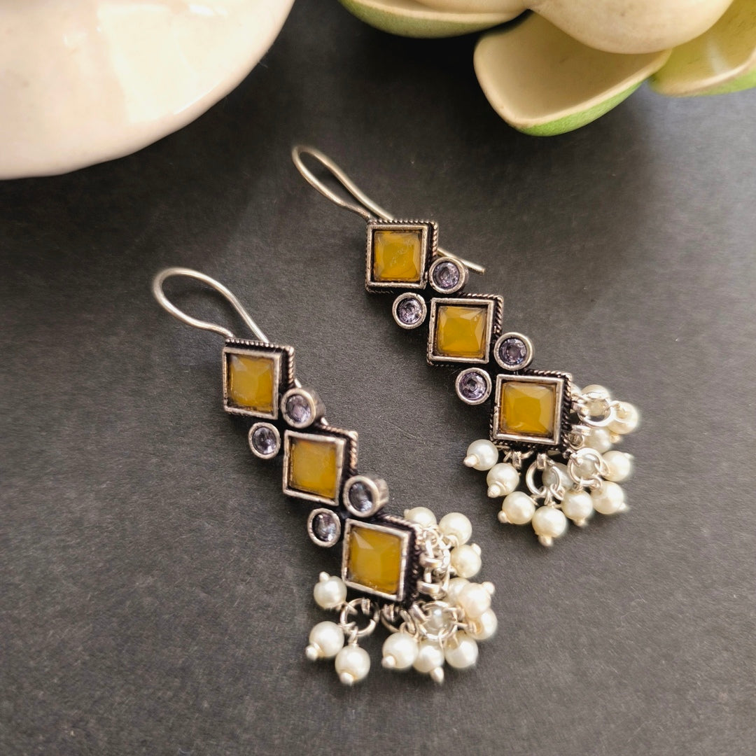 Yellow Stone Long earring: Canary Delight