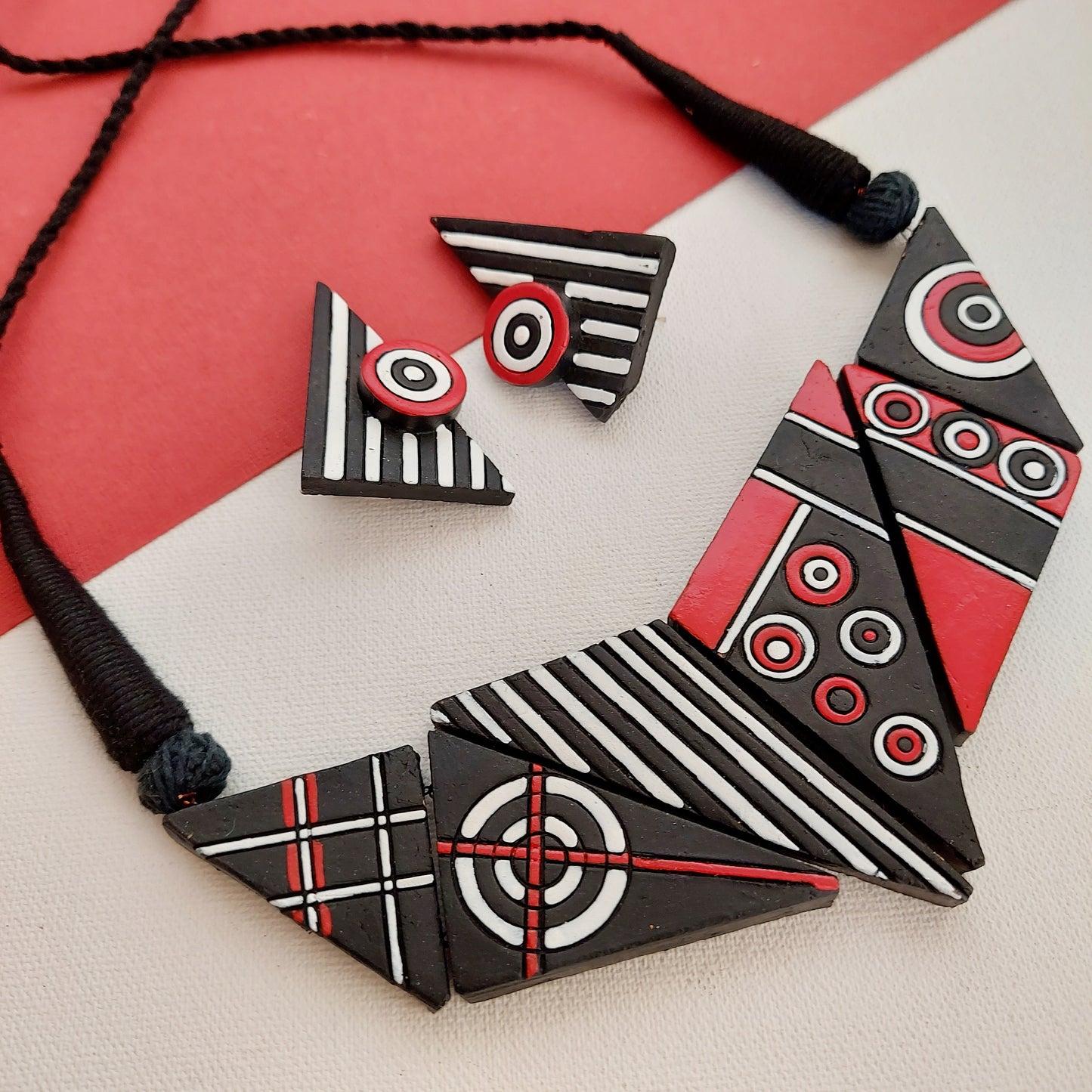 Aashir's Intricate Geometric Terracotta Necklace Black and Red